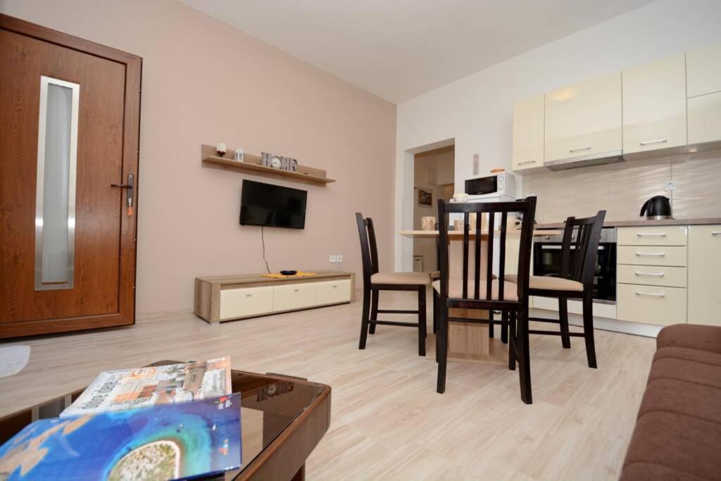 Premium Apartment Vicky 扎达尔 外观 照片